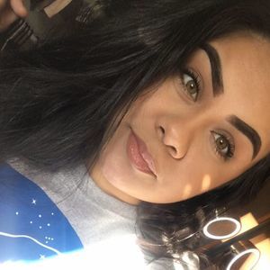 Meet your Posher, Ana